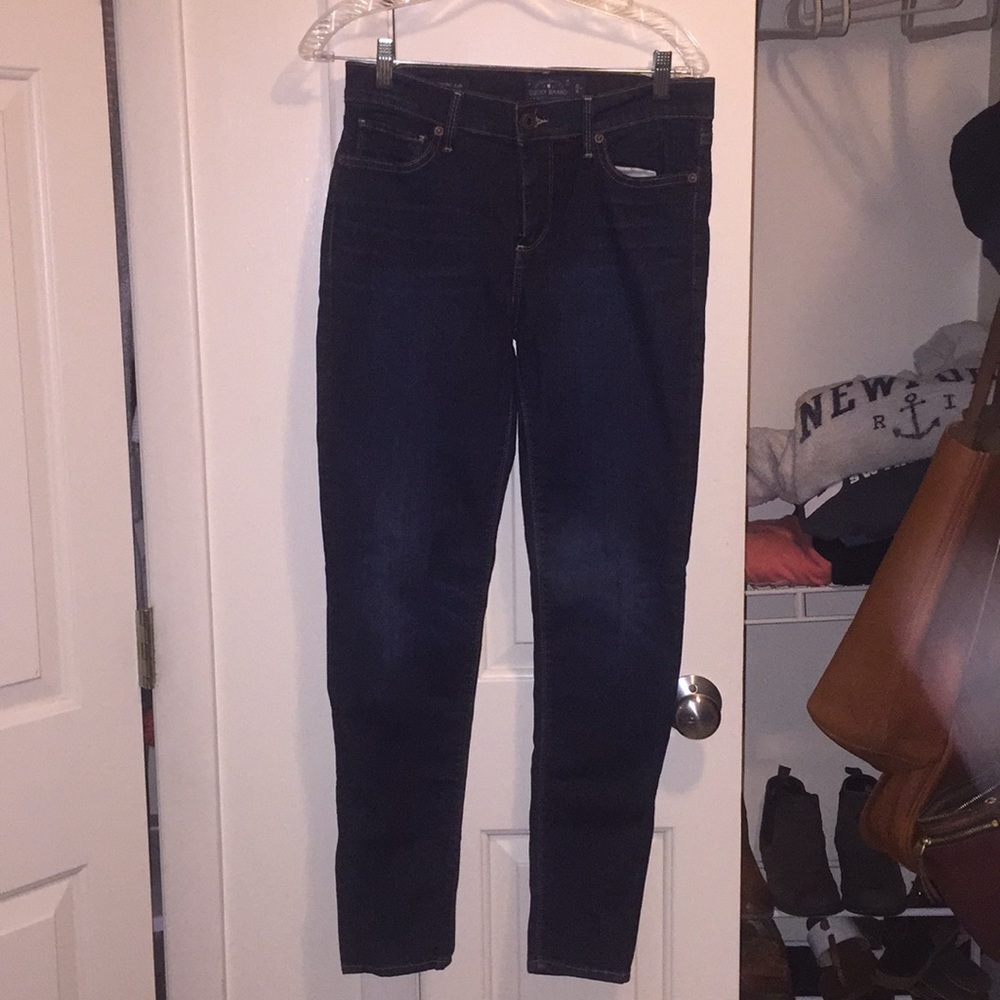 Skinny jeans.